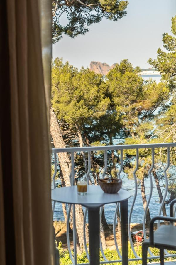 Hotel Corniche Du Liouquet La Ciotat Exterior photo